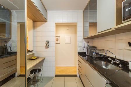 Apartamento para alugar com 96m², 3 quartos e 2 vagasCozinha