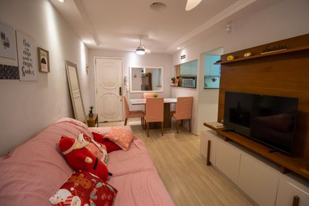 Sala de apartamento à venda com 2 quartos, 60m² em Irajá, Rio de Janeiro