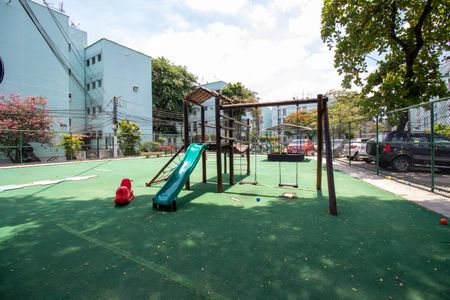 Apartamento à venda com 60m², 2 quartos e 1 vaga Apartamento à venda com 60m², 2 quartos e 1 vagaÁrea comum - Playground