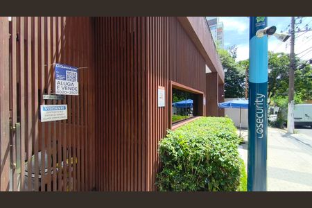 Studio à venda com 25m², 1 quarto e sem vaga Studio à venda com 25m², 1 quarto e sem vagaFachada + Plaquinha