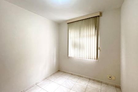 Apartamento à venda com 76m², 3 quartos e 2 vagasQuarto 2