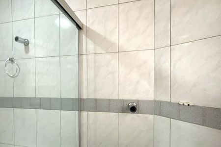 Apartamento à venda com 76m², 3 quartos e 2 vagasBanheiro