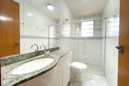 Apartamento à venda com 76m², 3 quartos e 2 vagasBanheiro