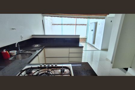 Apartamento à venda com 120m², 3 quartos e 2 vagasCozinha 