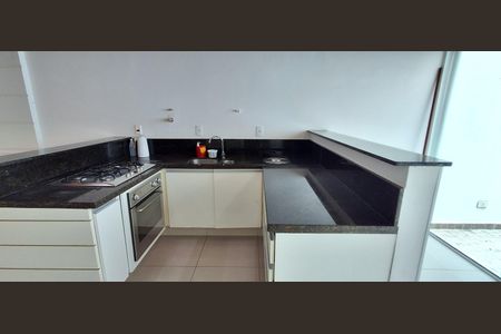 Apartamento à venda com 120m², 3 quartos e 2 vagasCozinha 