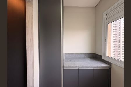 Apartamento à venda com 80m², 2 quartos e 2 vagasLavanderia