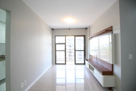 Apartamento para alugar com 67m², 2 quartos e 1 vagaSala