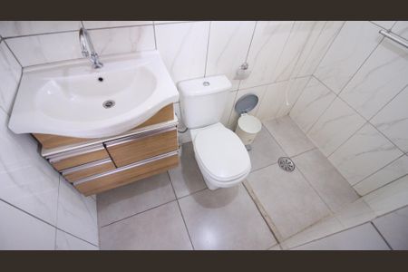 Casa para alugar com 80m², 2 quartos e 3 vagas Casa para alugar com 80m², 2 quartos e 3 vagasBanheiro