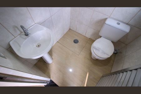 Casa para alugar com 80m², 2 quartos e 3 vagas Casa para alugar com 80m², 2 quartos e 3 vagasBanheiro da Suíte