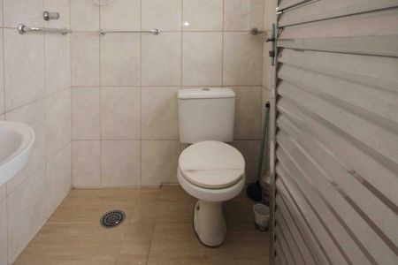 Apartamento para alugar com 80m², 2 quartos e 3 vagas Apartamento para alugar com 80m², 2 quartos e 3 vagasBanheiro da Suite