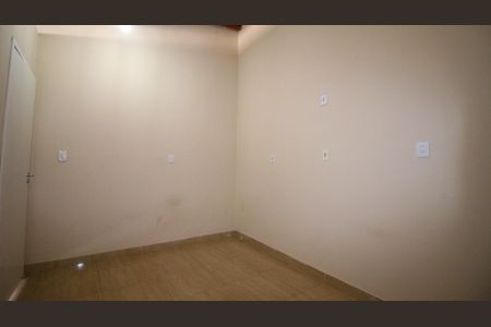 Casa para alugar com 80m², 2 quartos e 3 vagas Casa para alugar com 80m², 2 quartos e 3 vagasQuarto