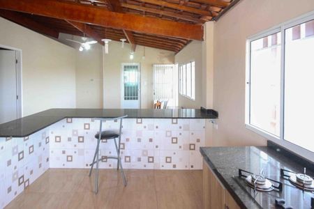 Apartamento para alugar com 80m², 2 quartos e 3 vagas Apartamento para alugar com 80m², 2 quartos e 3 vagasCozinha