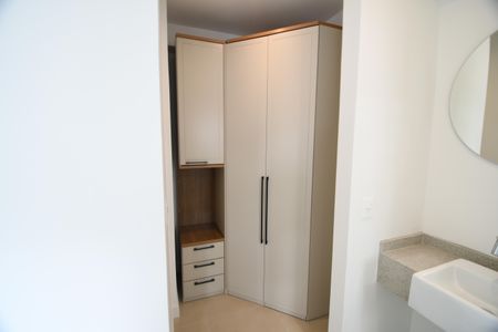Studio à venda com 46m², 1 quarto e 1 vagaQuarto / Sala