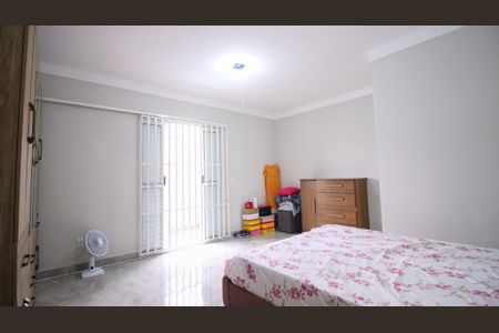 Casa à venda com 2 quartos, 150m² em Vila Antonieta, São Paulo