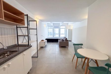 Studio de apartamento para alugar com 1 quarto, 35m² em República, São Paulo