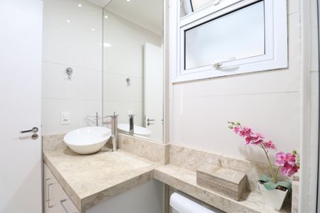 Apartamento à venda com 60m², 2 quartos e 1 vagaBanheiro Social