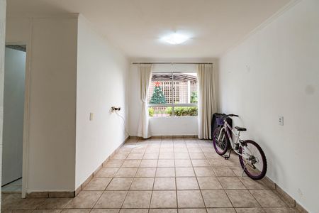 Sala de apartamento para alugar com 2 quartos, 64m² em Jardim Santa Emilia, São Paulo