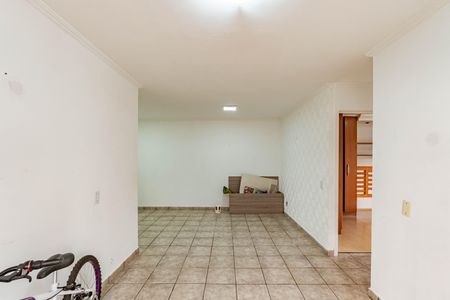 Sala de apartamento para alugar com 2 quartos, 64m² em Jardim Santa Emilia, São Paulo
