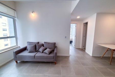 Apartamento para alugar com 2 quartos, 50m² em República, São Paulo