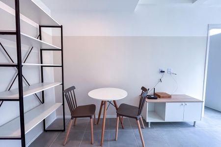 Apartamento para alugar com 2 quartos, 52m² em República, São Paulo