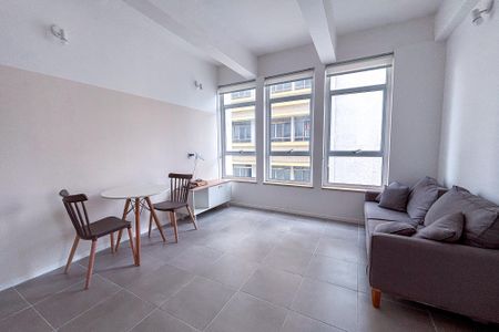 Apartamento para alugar com 66m², 1 quarto e sem vaga