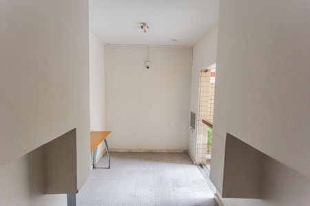 Apartamento à venda com 180m², 4 quartos e 4 vagas Apartamento à venda com 180m², 4 quartos e 4 vagasHall de entrada