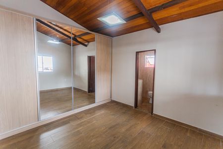 Apartamento à venda com 180m², 4 quartos e 4 vagas Apartamento à venda com 180m², 4 quartos e 4 vagasSuíte 2 na Cobertura
