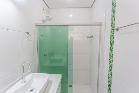 Apartamento à venda com 180m², 4 quartos e 4 vagas Apartamento à venda com 180m², 4 quartos e 4 vagasBanheiro da Suíte 1