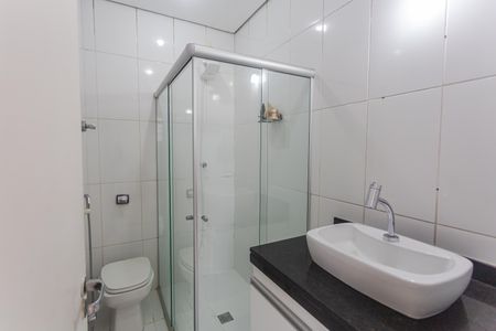 Apartamento à venda com 180m², 4 quartos e 4 vagas Apartamento à venda com 180m², 4 quartos e 4 vagasBanheiro Social