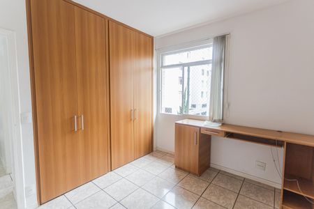 Apartamento à venda com 180m², 4 quartos e 4 vagas Apartamento à venda com 180m², 4 quartos e 4 vagasQuarto 3