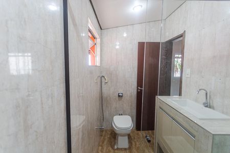 Apartamento à venda com 180m², 4 quartos e 4 vagas Apartamento à venda com 180m², 4 quartos e 4 vagasBanheiro da Suíte 2 na Cobertura