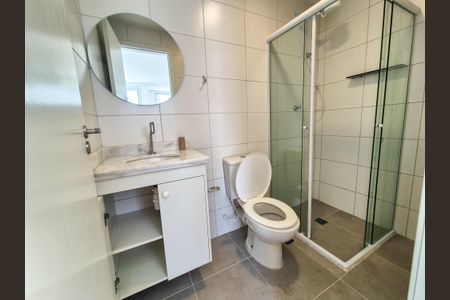 Banheiro de apartamento para alugar com 2 quartos, 87m² em República, São Paulo