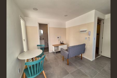 Sala de apartamento para alugar com 2 quartos, 87m² em República, São Paulo