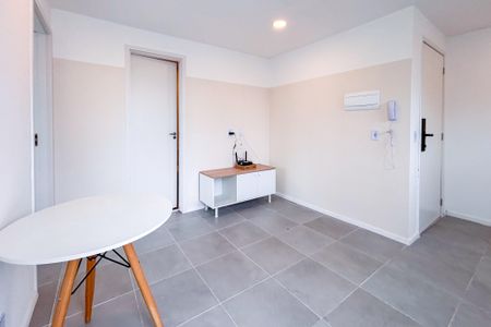 Apartamento para alugar com 2 quartos, 120m² em República, São Paulo