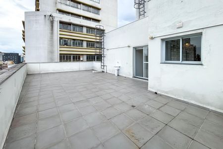 Varanda Quarto 1 de apartamento para alugar com 1 quarto, 89m² em República, São Paulo