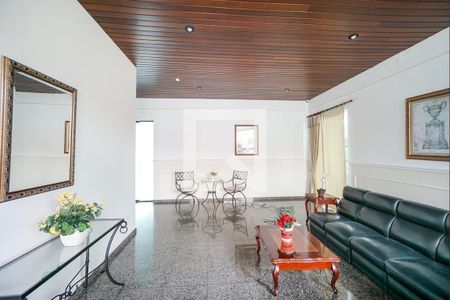 Apartamento à venda com 280m², 3 quartos e 3 vagasCondomínio  - Hall 