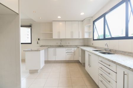 Apartamento à venda com 280m², 3 quartos e 3 vagasCozinha 
