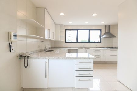 Apartamento à venda com 280m², 3 quartos e 3 vagasCozinha 