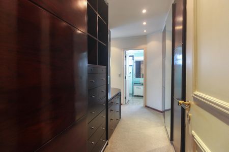 Apartamento à venda com 280m², 3 quartos e 3 vagasSuíte 1
