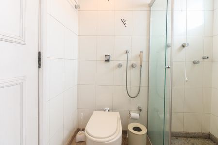 Apartamento à venda com 280m², 3 quartos e 3 vagasBanheiro Suíte 1