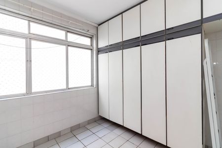 Apartamento à venda com 70m², 2 quartos e 1 vagaÁrea de Serviço