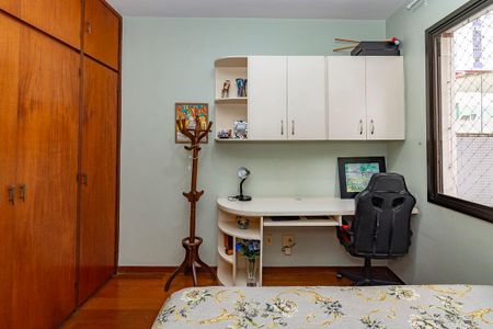 Apartamento à venda com 130m², 3 quartos e 2 vagasQuarto 2