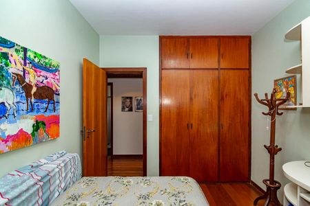 Apartamento à venda com 130m², 3 quartos e 2 vagasQuarto 2