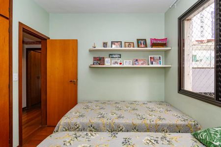 Apartamento à venda com 130m², 3 quartos e 2 vagasQuarto 3