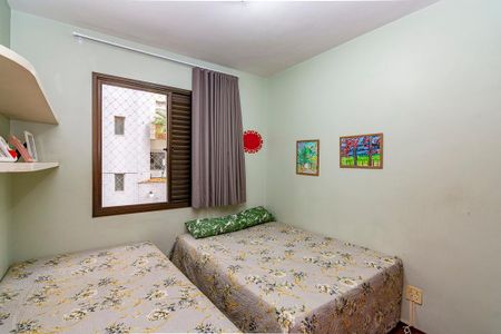 Apartamento à venda com 130m², 3 quartos e 2 vagasQuarto 3