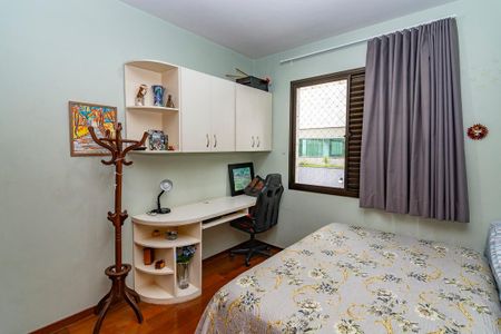 Apartamento à venda com 130m², 3 quartos e 2 vagasQuarto 2