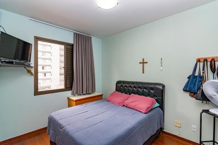 Apartamento à venda com 130m², 3 quartos e 2 vagasSuíte