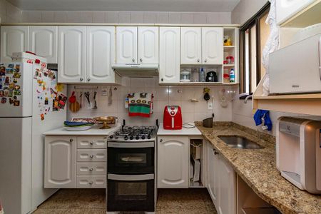 Apartamento à venda com 130m², 3 quartos e 2 vagasCozinha