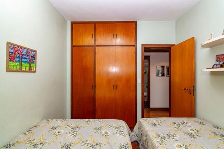 Apartamento à venda com 130m², 3 quartos e 2 vagasQuarto 3