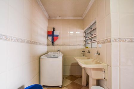 Casa à venda com 135m², 3 quartos e 1 vagaÁrea de Serviço